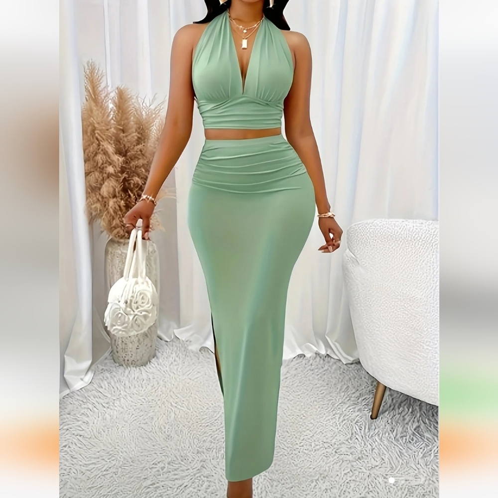 Elegant Green Two-piece Maxi Skirt outfit
